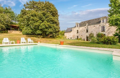 Concourson-sur-Layon Villa | Manoir De Levesque - Seven Bedroom Villa, Sleeps 14