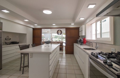 Village da Ferradura Villa | Mansão Pé na Areia Ferradura com 4Suítes