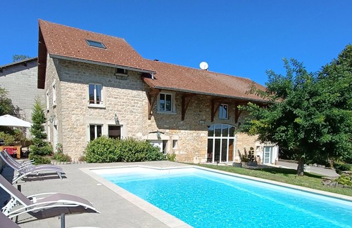 Ordonnaz Villa | Mansion in the heart of Bugey