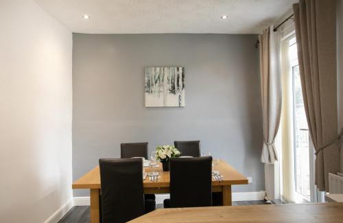 Wath upon Dearne House | Manvers House, Rotherham for contractors, Families, free parking, Spacious, WIFI etc