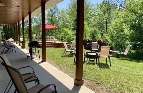Alexandria House | Maple Drive Lodge Getaway - Perfect for Large Groups!