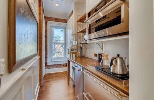 Newlands House | Mapleton Hill 4 BDR - Ultimate Boulder Living