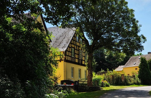 Ovesne Kladruby Apartment | Mar.Lazne:Renov. Farmstead with six en-suite double rooms,2 kitchens non-smoking