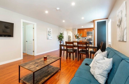 Northside House | Marbella Lane - 3BR UpprLvl | DTWN SJ | Ldry + P