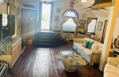Kuttawa House | Marc`s Museum at Lak · Marc`s Museum at Lake Barkley