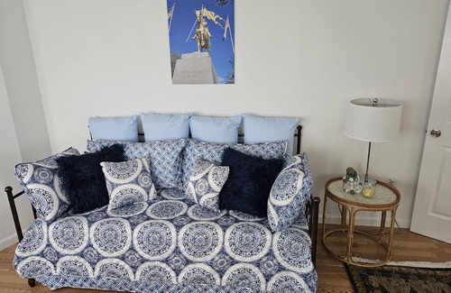 Arabi Apartment | MARCH MADNESS DISCOUNTS! Email for info!nLGBTQ Owned! Minutes from the Quarter!