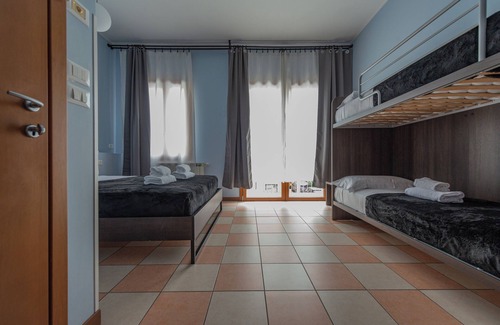 Mestre House | Marconi Lodge
