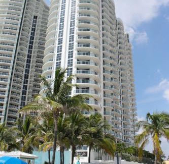 Sunny Isles Beach Apartment | Marenas Resort PRIVATE UNIT daily refresh not included