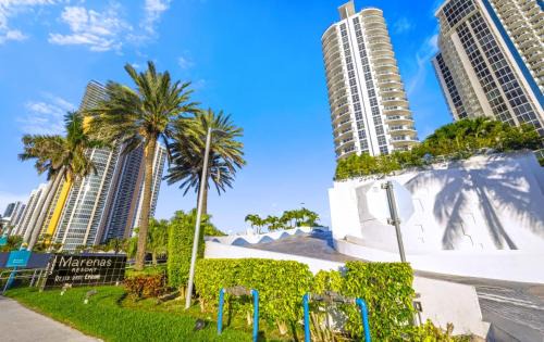 Sunny Isles Beach Apartment | Marenas Resort PRIVATE UNIT daily refresh not included