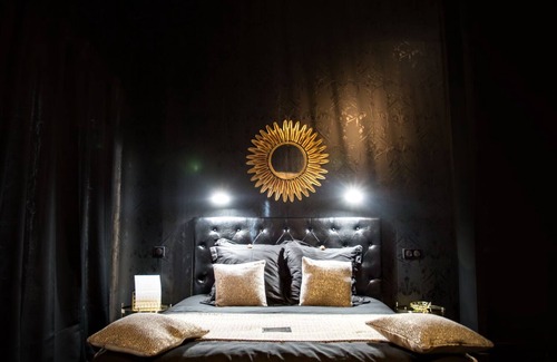 Capucins - Victoire Apartment | Marie-Astrid's secrets, Love Room Chic suite