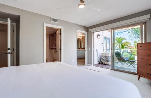 Beach Barber Tract House | Marine Dream