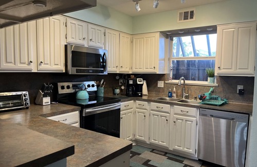 El Lago Condo | Mariner's Village Tranquility