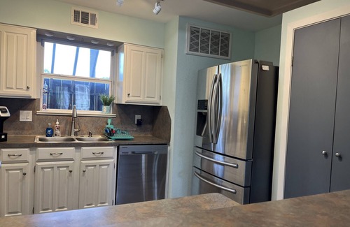 El Lago Condo | Mariner's Village Tranquility