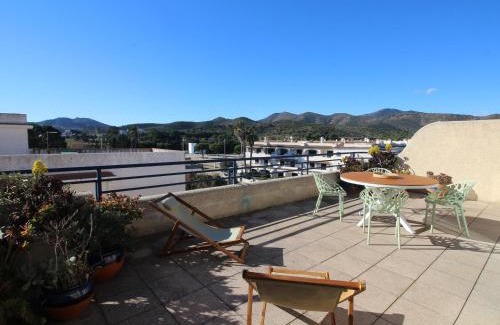 Llanca Apartment | MARITIM II 2 AT.1 - Apartamento moderno, agradable y muy bien equipado situado en 1ª línea de mar - ES-228-82