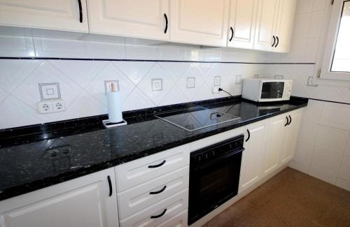 Llanca Apartment | MARITIM II 2 AT.1 - Apartamento moderno, agradable y muy bien equipado situado en 1ª línea de mar - ES-228-82