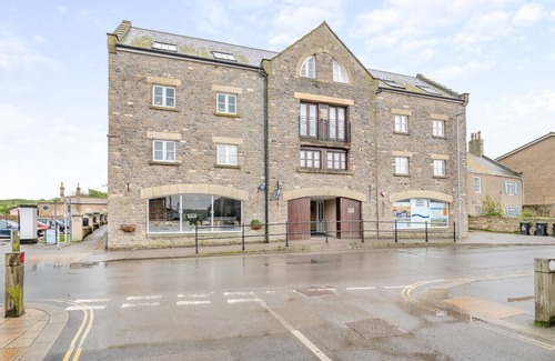 West Bay Apartment | Maritime House Apartment