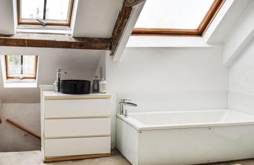 Knaresborough House | Market Place View
