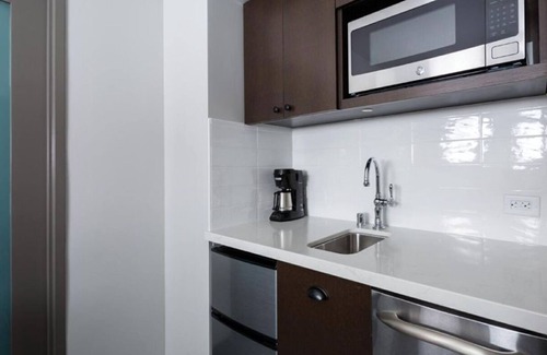 Civic Core Apartment | Marriott Vac Club, 1 BR SUITE, Kitchenette, Sleeps 4, 25min walk Conv. Ctr.