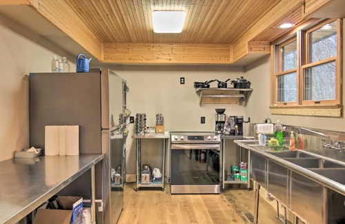 Marshall House | Marshall Home with Mountain View, 5 Mi to Downtown!