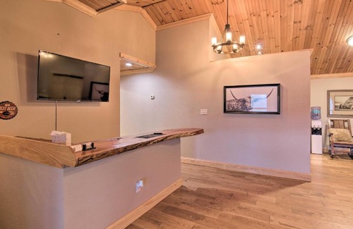 Marshall House | Marshall Home with Mountain View, 5 Mi to Downtown!