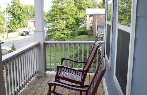 Salemtown House | Marvel at Views of Nashville from a Rooftop Deck!