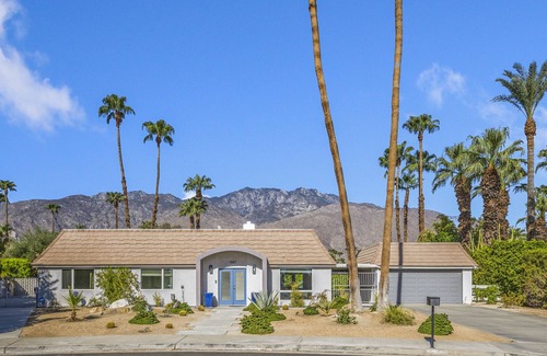 Araby House | Marvelous, Dog/Family-Friendly House w/Private Grill, Outdoor Pool, Attached Spa
