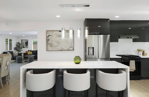 Westminster House | Marvelous New 5-bedroom house near Disneyland