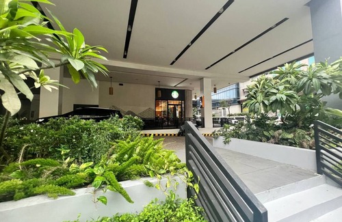 Pasay Condo | Marvinn's by LVH - 150 Newport Boulevard