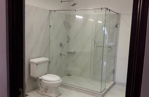 Gulberg Hotel | MaryLeena Hotel Gulberg