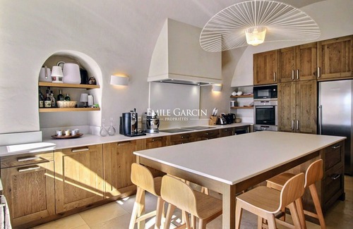 Lauris House | Mas for rent in Lauris, exceptional view in the heart of a 15 hectare estate