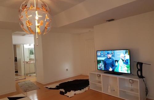 Sunrise House | Master Luxury Room