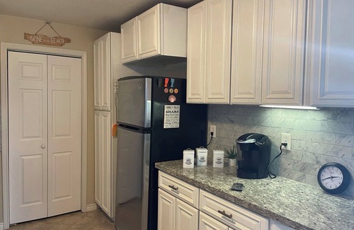 Matagorda Cottage | Matagorda Hidden GemRiver front night light onDock Family beach & fishing trips!