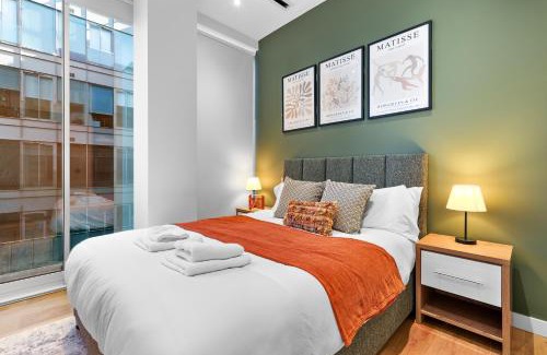 London Borough of Hounslow Apartment | Matisse By The Park - By Raymond Properties