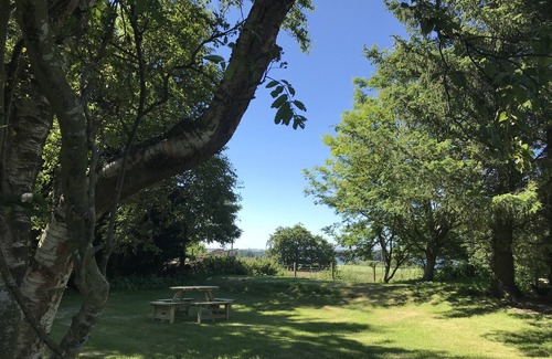 Gorebridge Cottage | Mauldslie Hill Cottage - Sleeps 6 & Pet Friendly