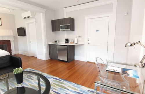 Griggs Park Apartment | Maverick Suites at 89 Marion