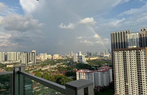 Sentul Pasar Apartment | Maxim City Lights, 28th Floor City View with Balcony