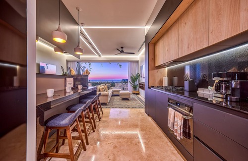 Alta Vista Apartment | Maxwell Collection Romantic Zone