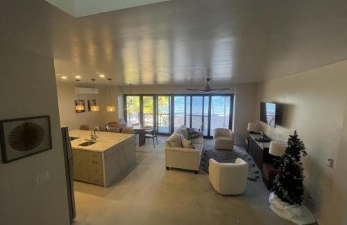 Placencia Villa | Mayatai Beach Villa - Elegant 2BR Beachfront with Stunning Ocean Views