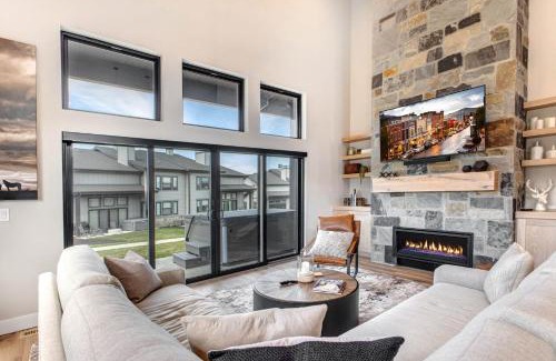 Park City House | Mayflower Lakeside 1032 by Moose Management