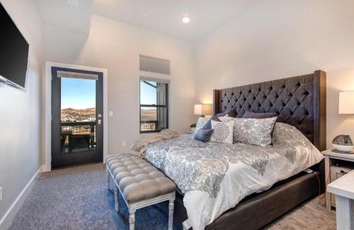 Park City Apartment | Mayflower Lakeside 301-21 by Moose Management