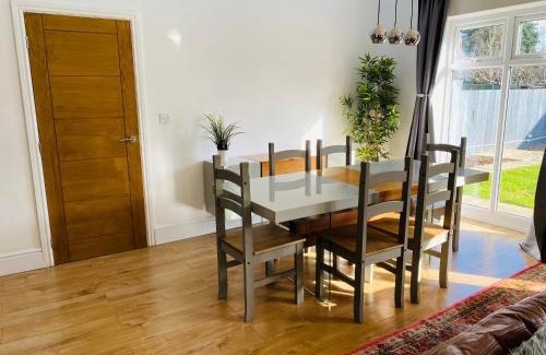 Peterborough House | Mayors House Ideal for Groups & Business