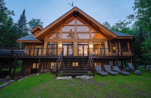 Wentworth-Nord Ski Chalet | Mazama | Private Lake | Hot tub | Sauna | 16 pers | Kayak | Paddleboard