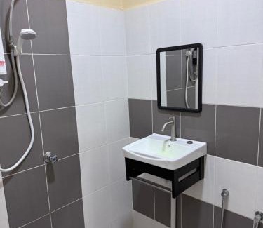 Kampung Kedawang Hotel | Maze Roomstay Langkawi