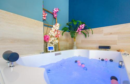 Puget-sur-Argens House | Mb Room - Appartement Jacuzzi Love Room Jacuzzi