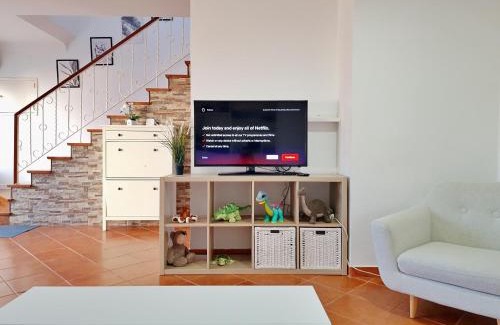 Cascais House | Mbird Rosario Family House