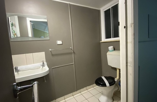 Mackay Hotel | McGuire's CBD Hotel