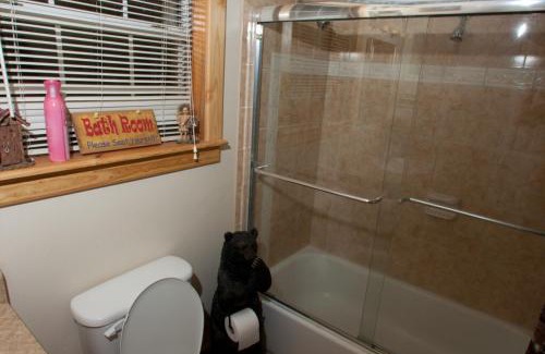 Hatfield House | Meadow Pine Cabins