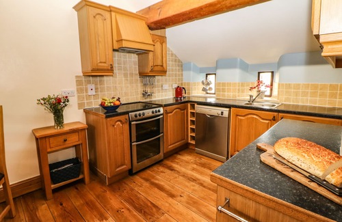 Edale Cottage | MEADOW VIEW, family friendly, luxury holiday cottage in Edale