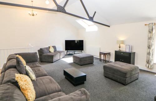 Buxton House | Meadow View