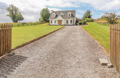 Coolbawn House | MEADOW VIEW, pet friendly in Coolbaun, County Tipperary